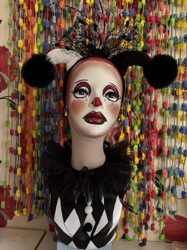 Hand painted mannequin head - hand,