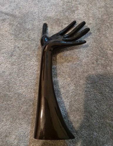 Female black mannequin - black,