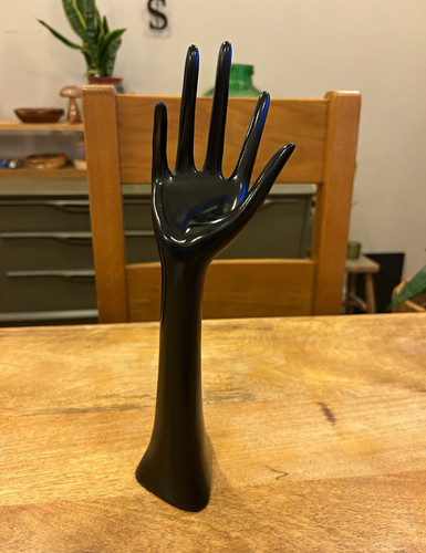 Black glossy mannequin hand - black,